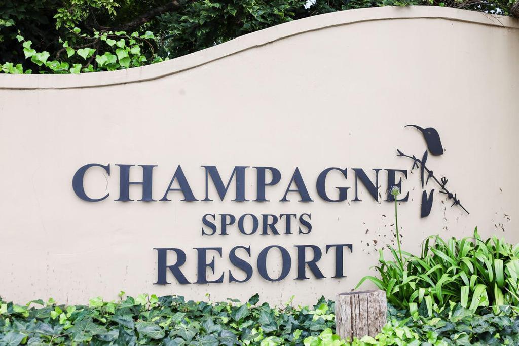 Porterfield Guest House, Champagne Valley Екстериор снимка