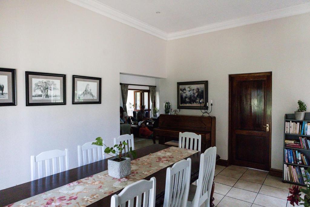 Porterfield Guest House, Champagne Valley Екстериор снимка
